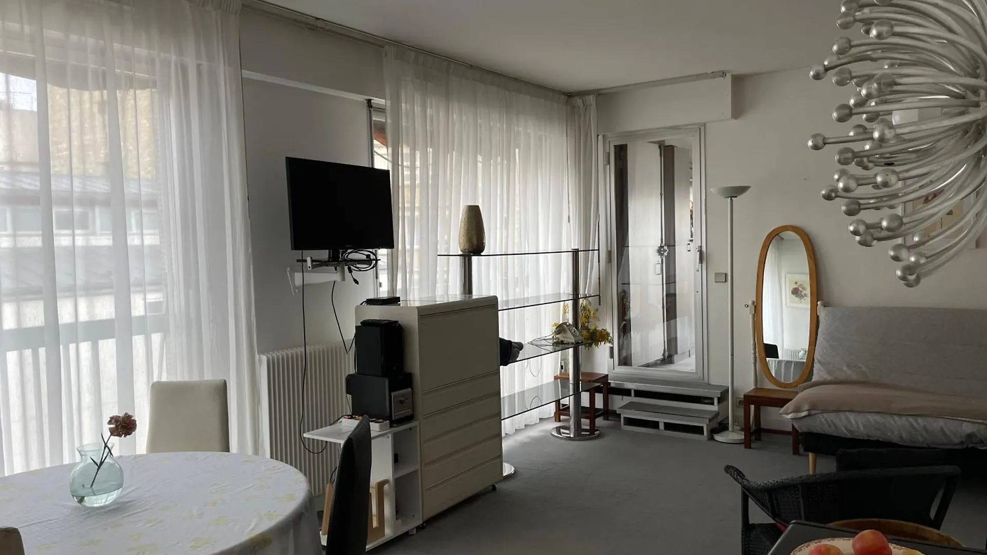 Big Apartment With Terrace & Central Location Париж